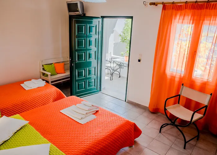 Paul's Perissa (Santorini)