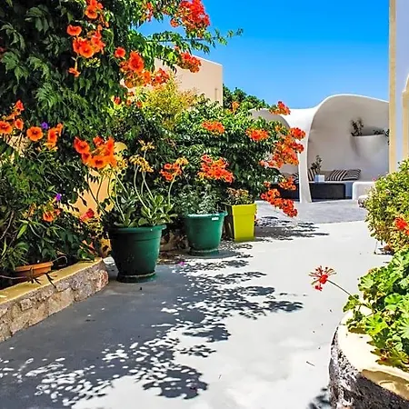 Otel Paul's Perissa (Santorini)