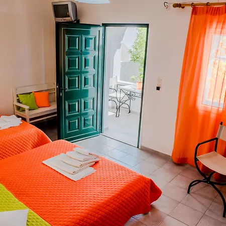 Paul's Perissa (Santorini)