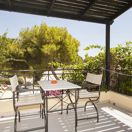 Otel Paul's Perissa (Santorini)